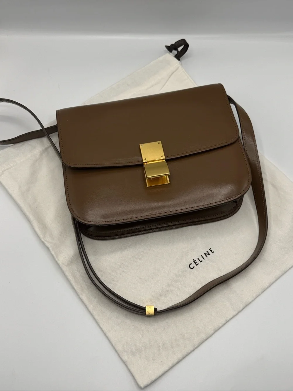 CELINE - Box Calfskin Medium Classic Box Flap Bag Camel w/ Dust Bag